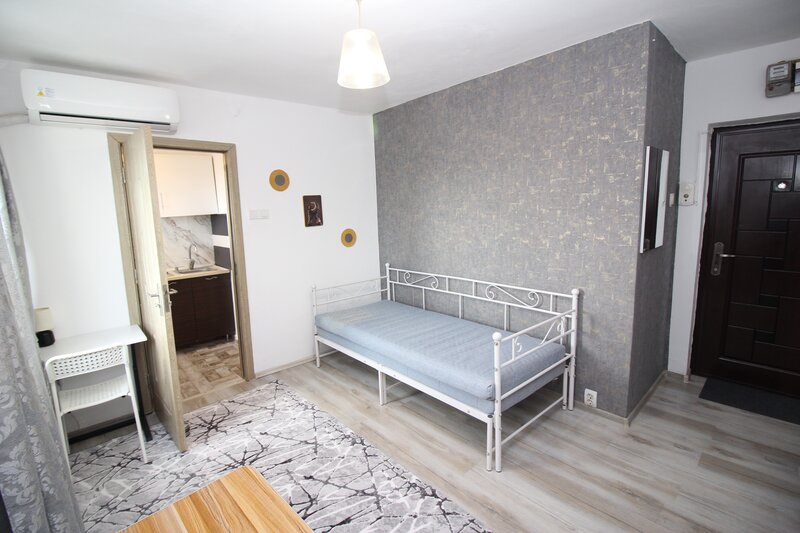 Titan, Postavarului, garsoniera mobilata, 10 minute metrou